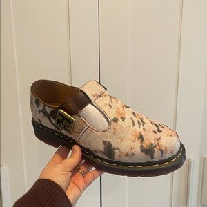 Dr. Martens butterscotch sz10 women’s t-bar loafers